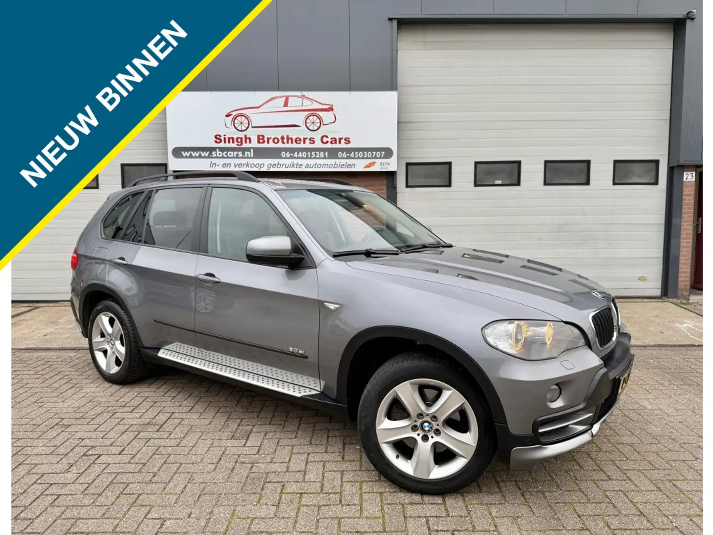 BMW X5 xDrive30i/Leer/Navi/trekhaak/7pers/Yongtimer!!! Grijs - 1