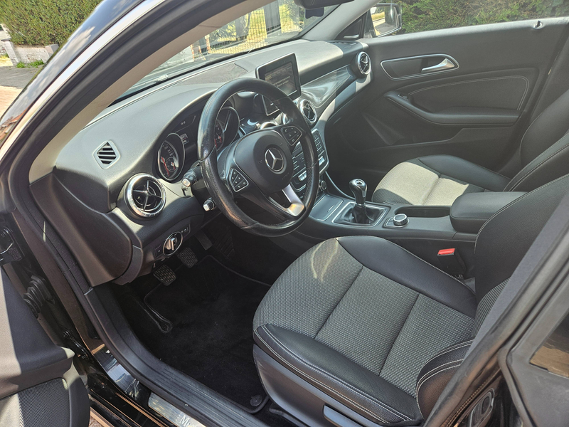 Mercedes-Benz CLA 180 CLA 180 d — photo 12