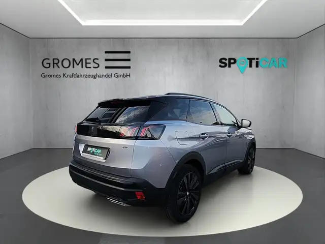 Peugeot 3008 view 3