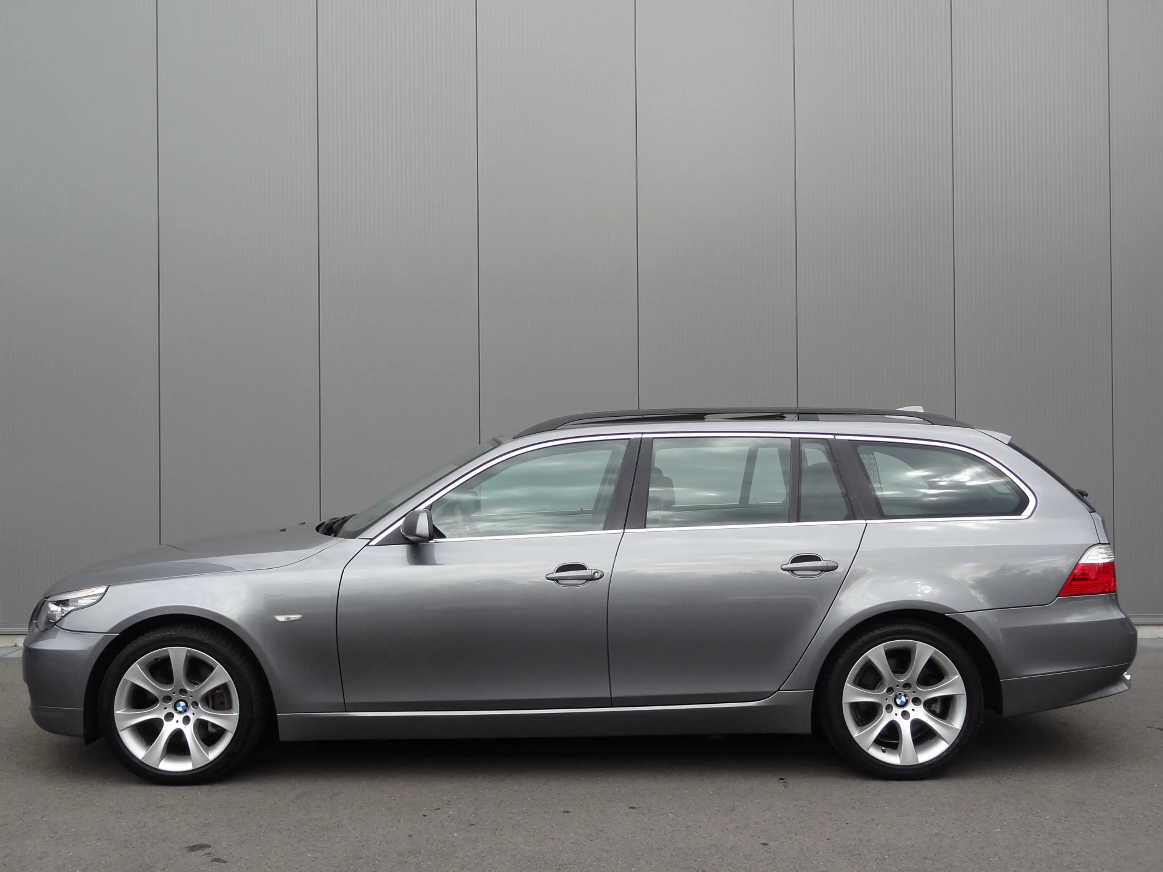 BMW 525 5-serie Touring 525i | YOUNGTIMER | PANO | LEDER | — photo 6