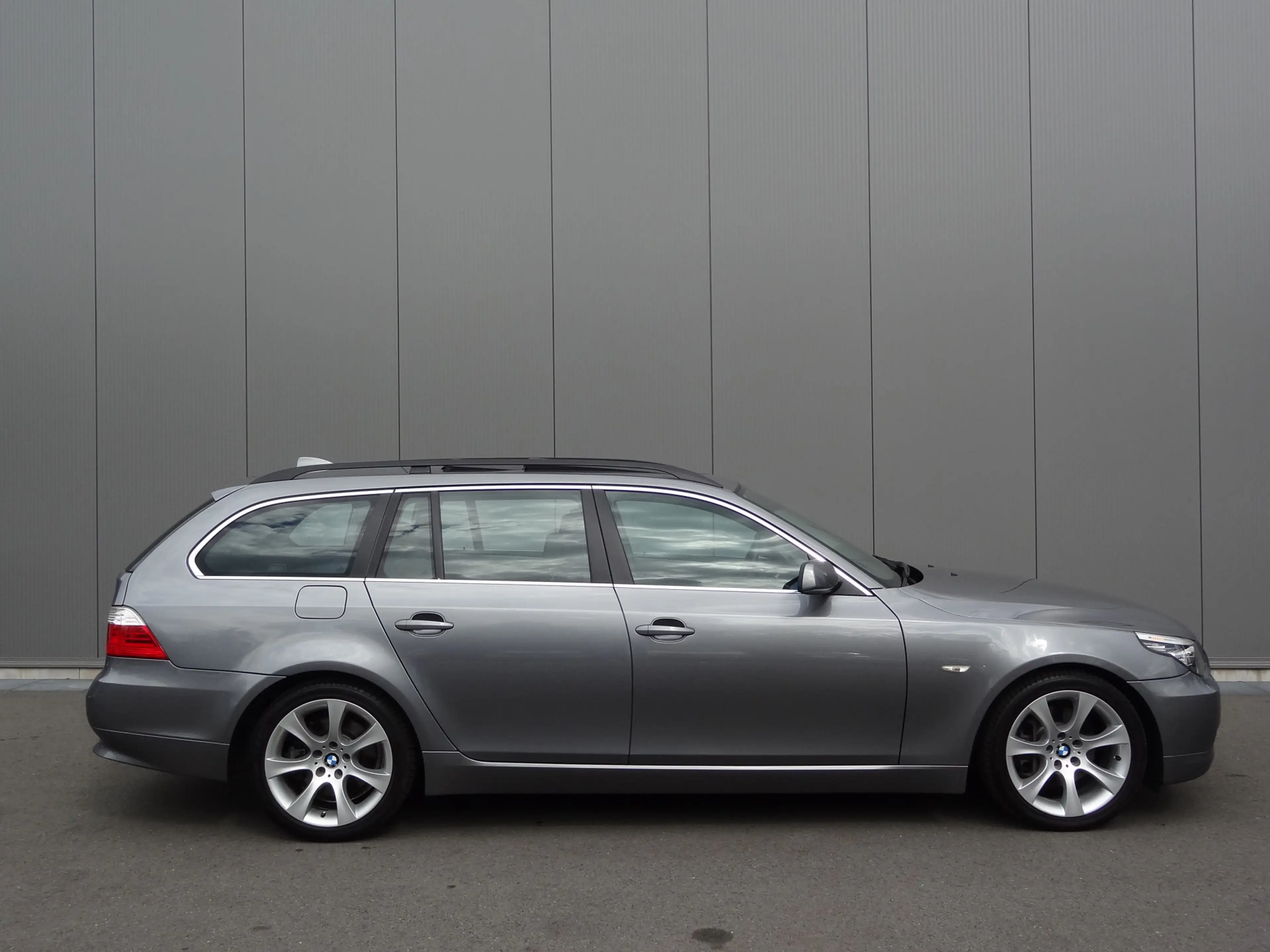BMW 525 5-serie Touring 525i | YOUNGTIMER | PANO | LEDER | — photo 14