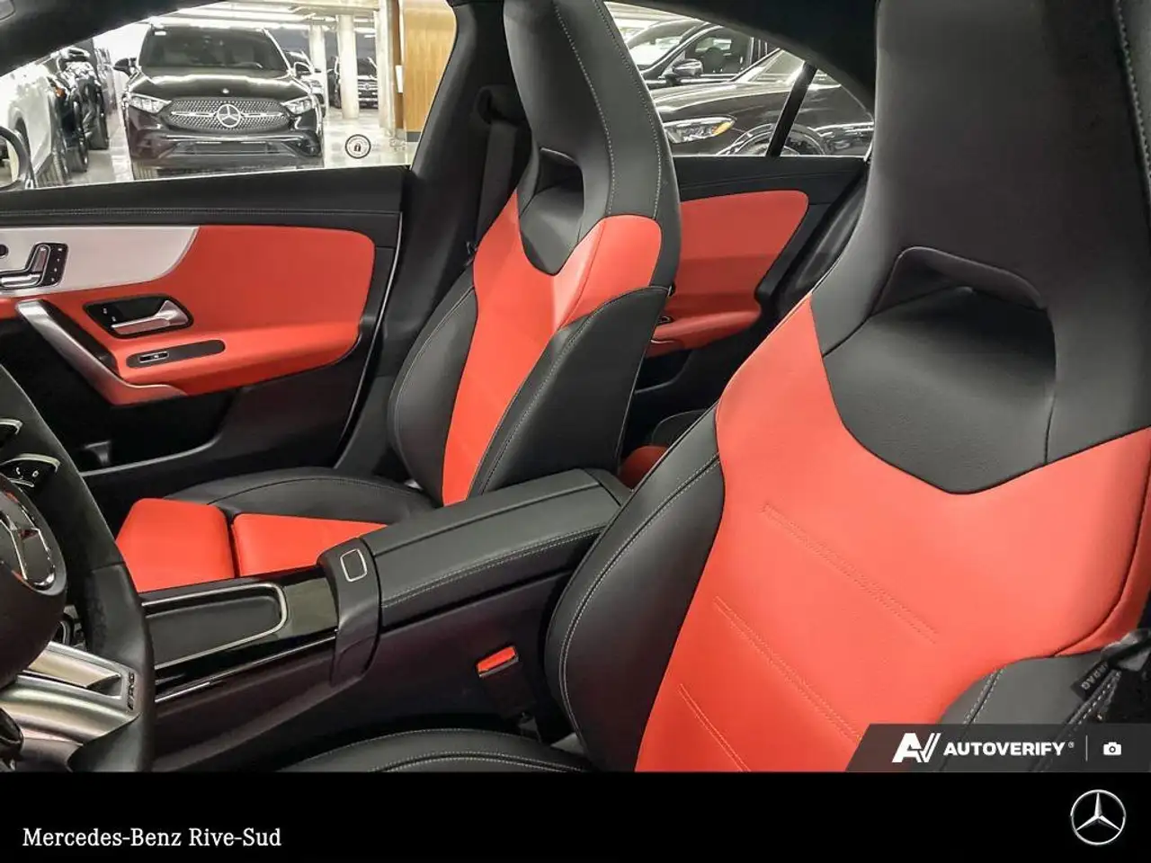 Mercedes-Benz CLA снимка Mercedes-Benz CLA