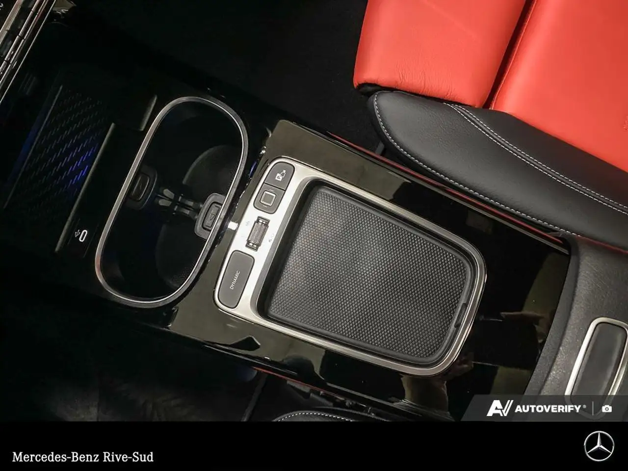Mercedes-Benz CLA снимка Mercedes-Benz CLA