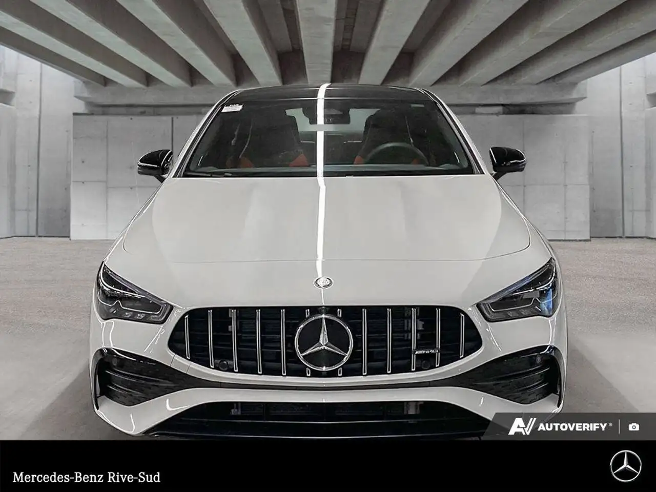 Mercedes-Benz CLA снимка Mercedes-Benz CLA