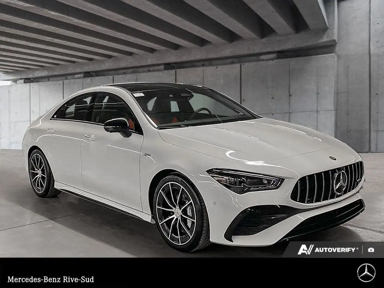 Mercedes-Benz CLA снимка Mercedes-Benz CLA