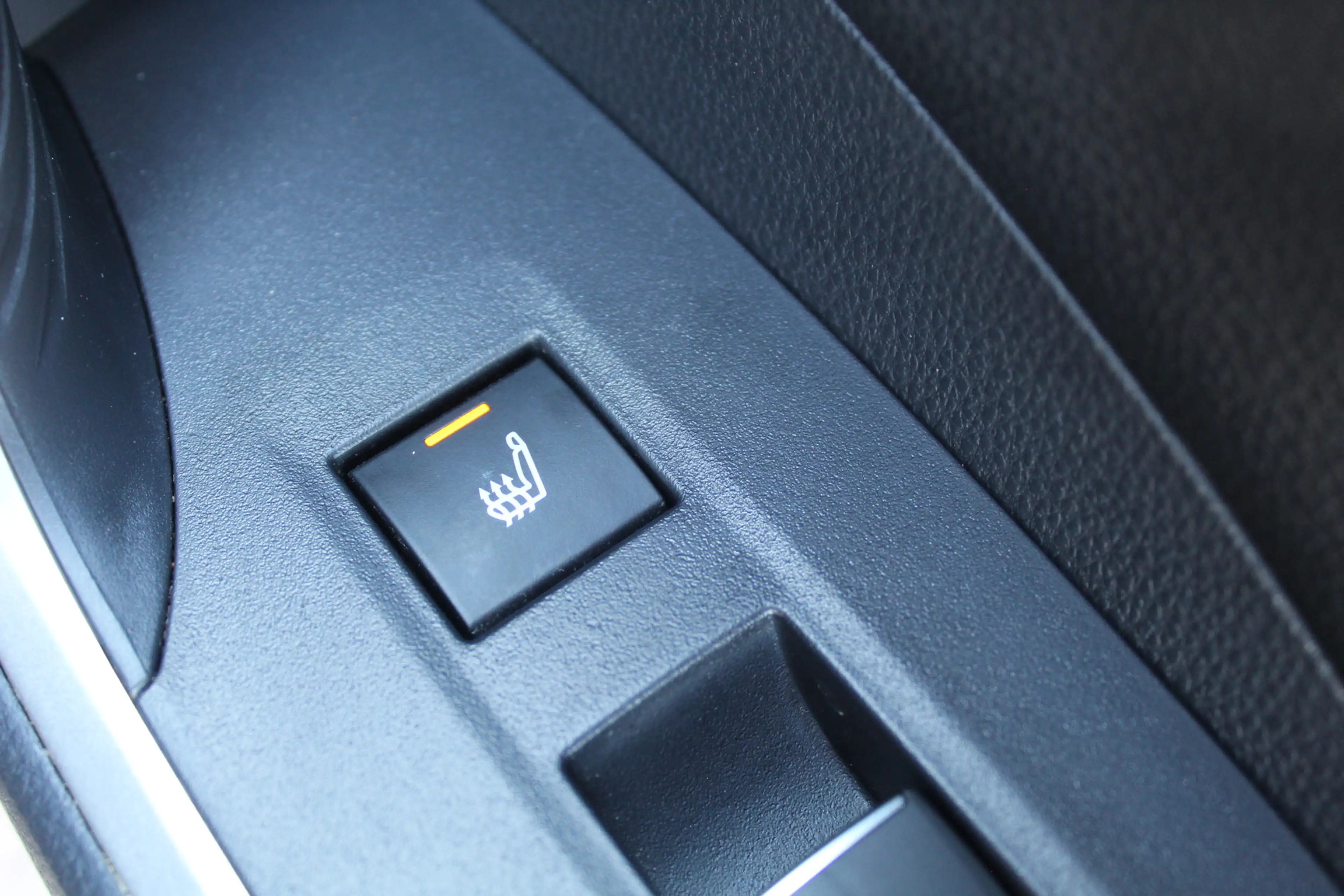 Toyota RAV 4 2.5 Plug-in Hybrid AWD Bi-Tone Plus | Rijklaar | P — photo 15