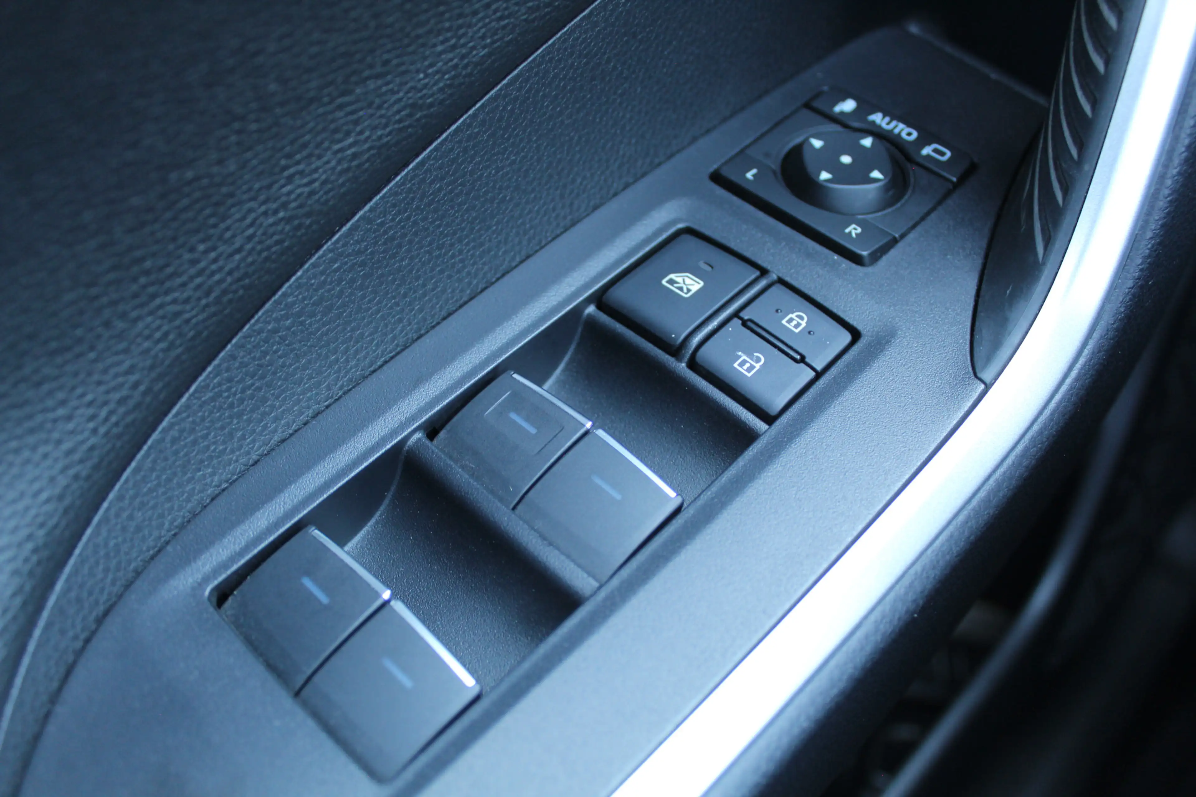Toyota RAV 4 2.5 Plug-in Hybrid AWD Bi-Tone Plus | Rijklaar | P — photo 18