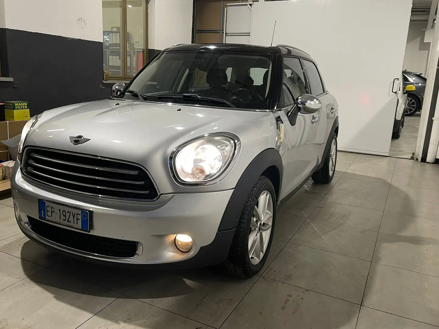 MINI Cooper D Countryman R60 1.6 110cv all4 MOTORE NUOVO Ottime condizioni Silber - 2