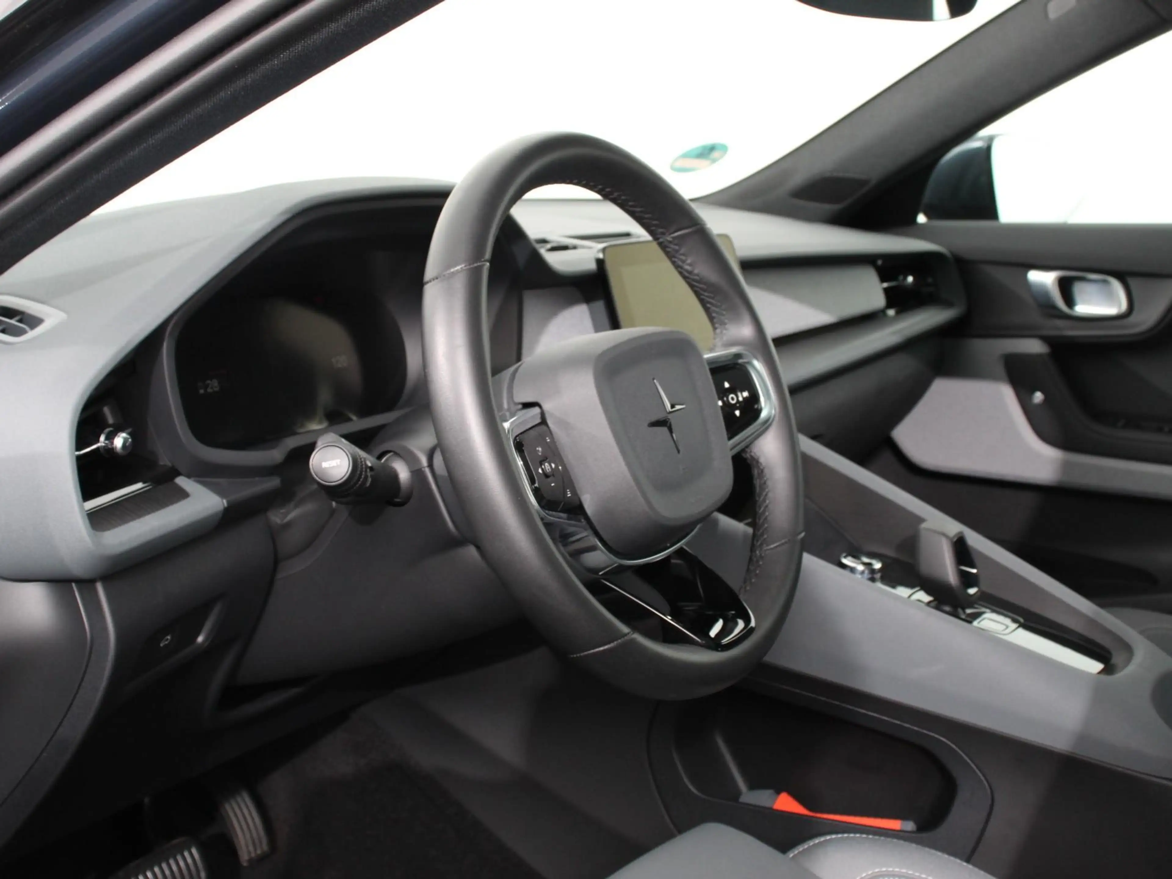 Polestar 2 Long Range Single Motor 78 kWh Climate control Cru — photo 2
