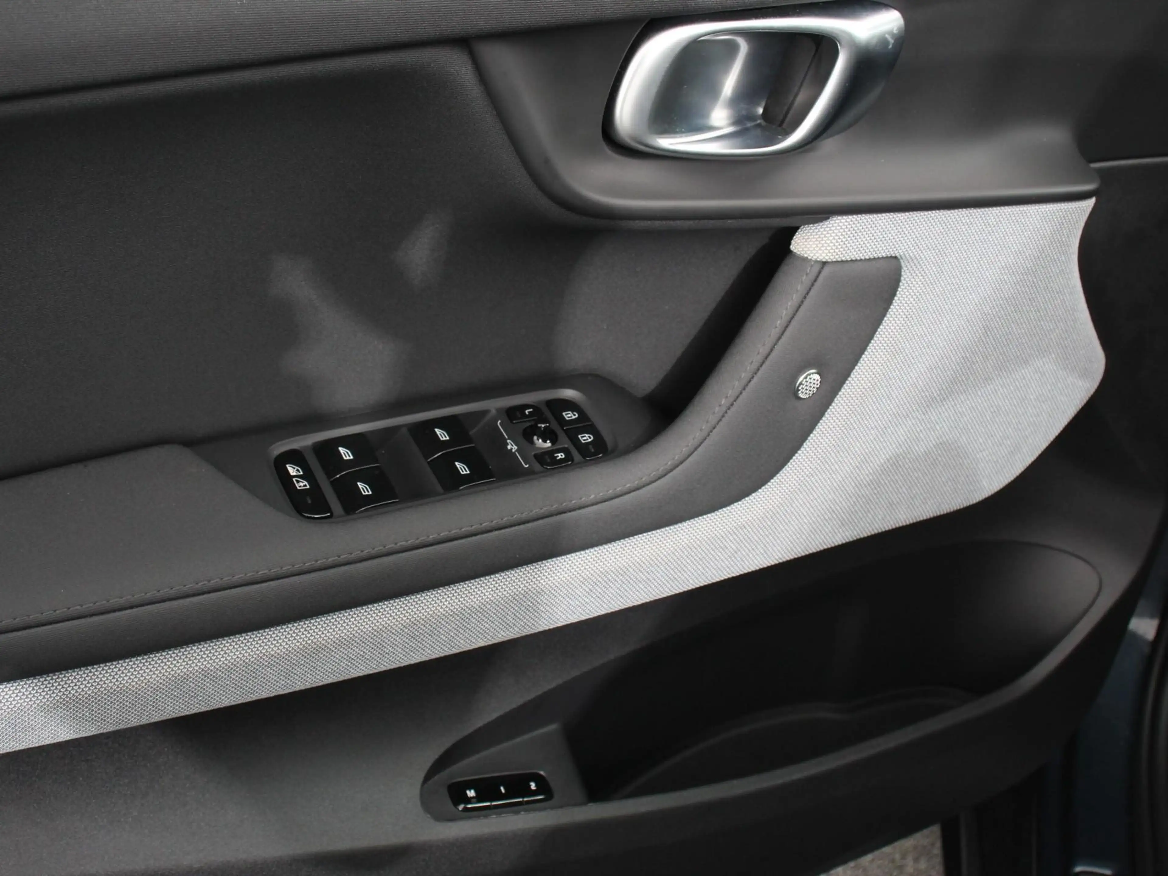 Polestar 2 Long Range Single Motor 78 kWh Climate control Cru — photo 11