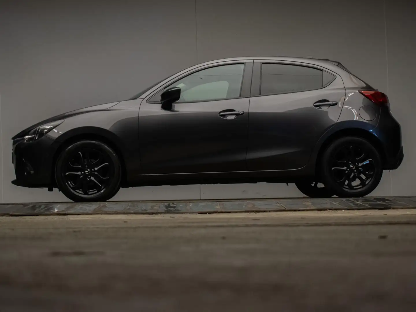 Mazda 2 1.5 Skyactiv-G Sport Selected (NAVI,LED,CRUISE,CLI Grijs - 1