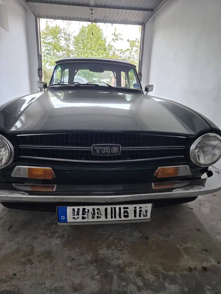 Triumph TR6 PI, foto 1