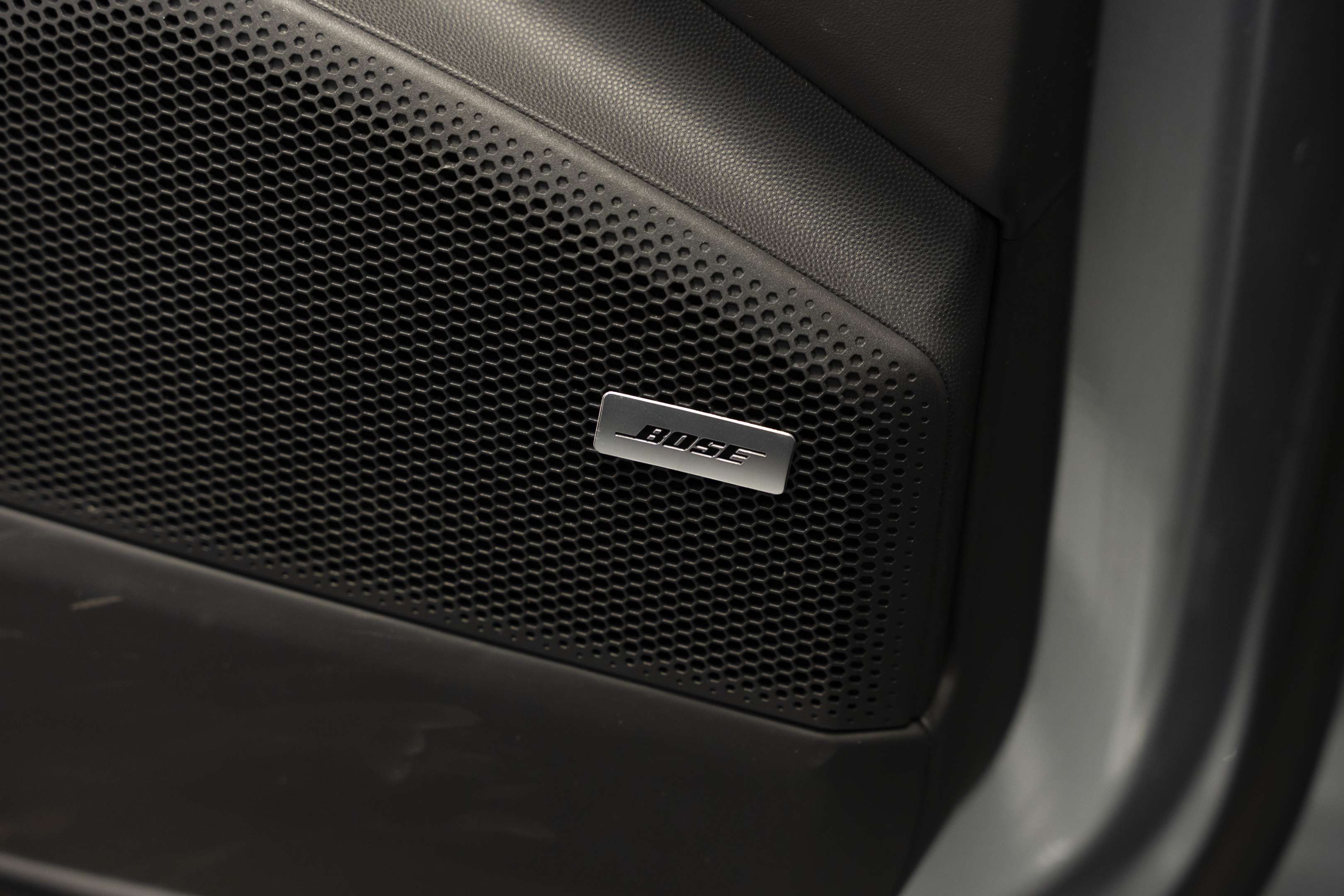2024 Porsche Macan Electric Turbo | Bose | thumb 24