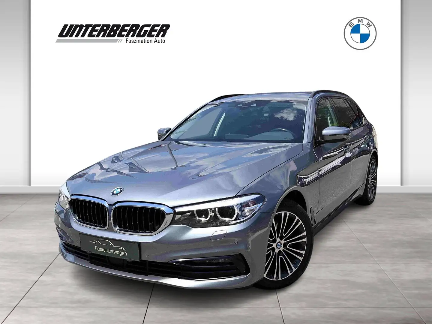BMW 520 d xDrive Touring Sportline HiFi WLAN RFK Shz Grau - 1