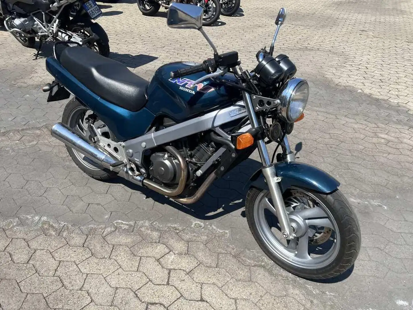 Honda NTV 650 R - 2