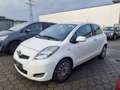 Toyota Yaris 1.0 VVT-i Cool Edition"Lückenlos Toyota S-Heft" Weiß - thumbnail 1