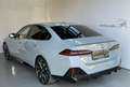 BMW i5 M60 xDrive *StHz*KeyGo*HuD*AHK*H&K*LenkradH*21'' Grau - thumbnail 2
