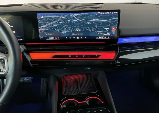 BMW i5 M60 xDrive *StHz*KeyGo*HuD*AHK*H&K*LenkradH*21'' Ansicht 23