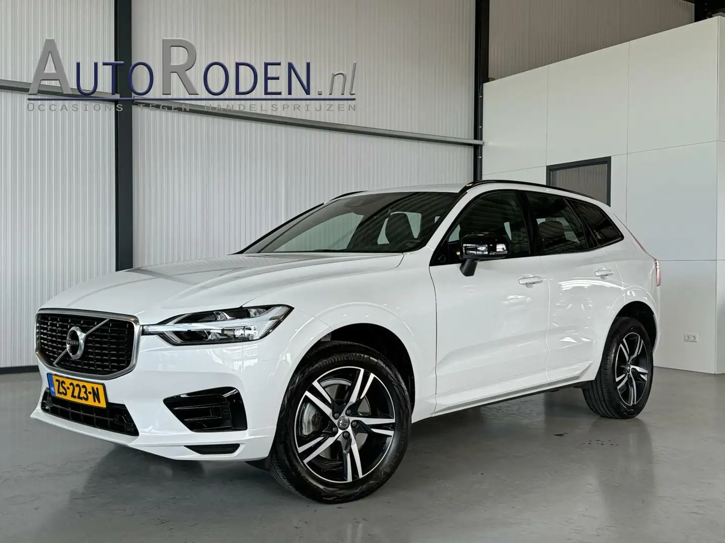 Volvo XC60 2.0 T5 184Kw AWD R-Design Geartronic Inscription P Wit - 1