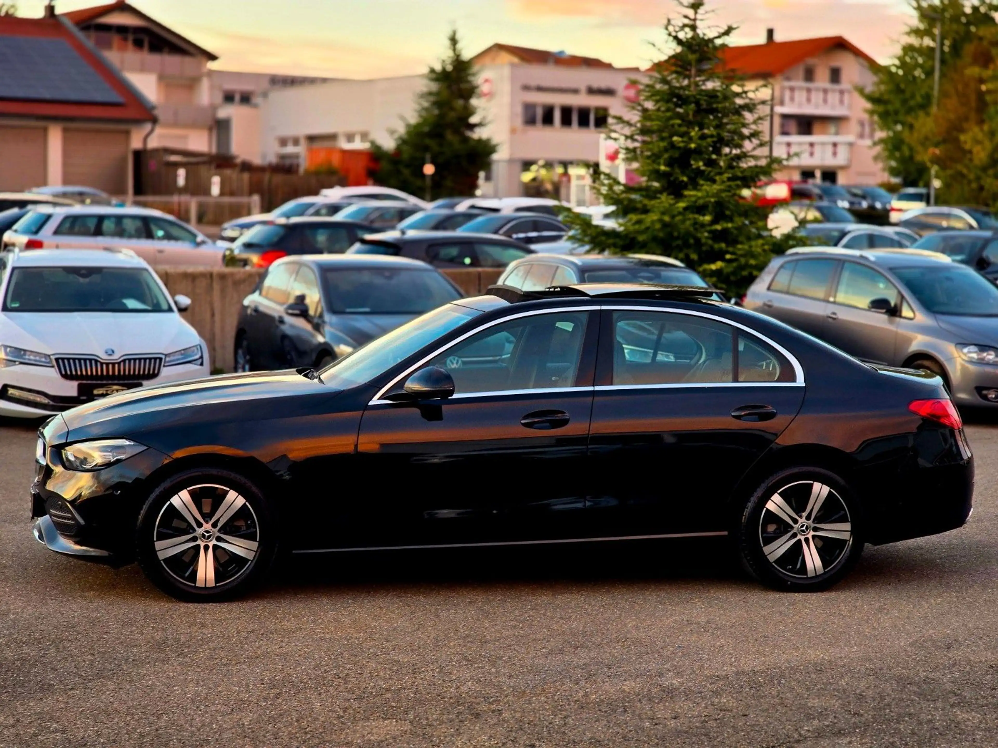 Mercedes-Benz C 220 d Lim*AVANTGARDE*NAV*LEDER*PANO*AMBIE*360* — photo 11