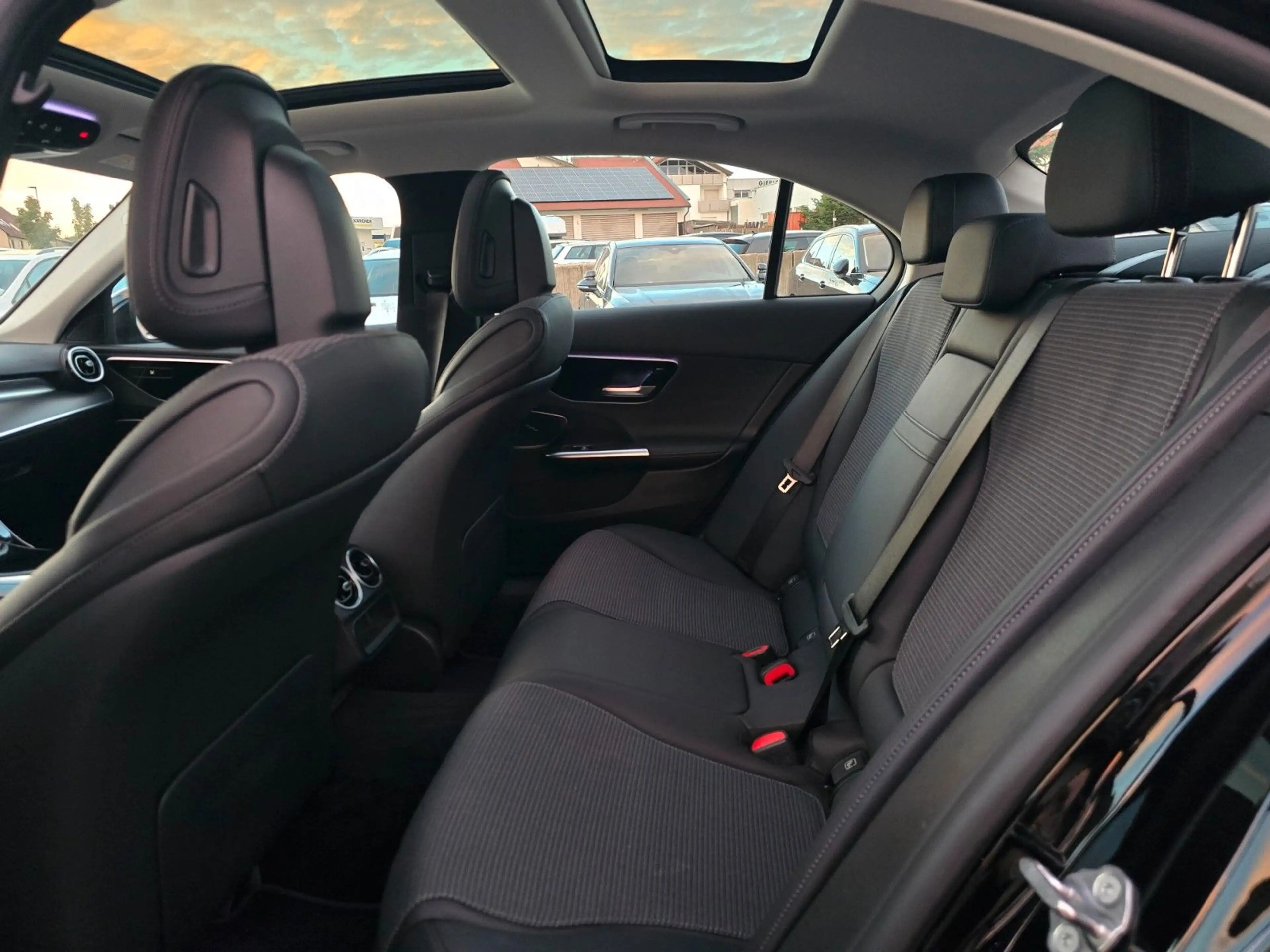Mercedes-Benz C 220 d Lim*AVANTGARDE*NAV*LEDER*PANO*AMBIE*360* — photo 22