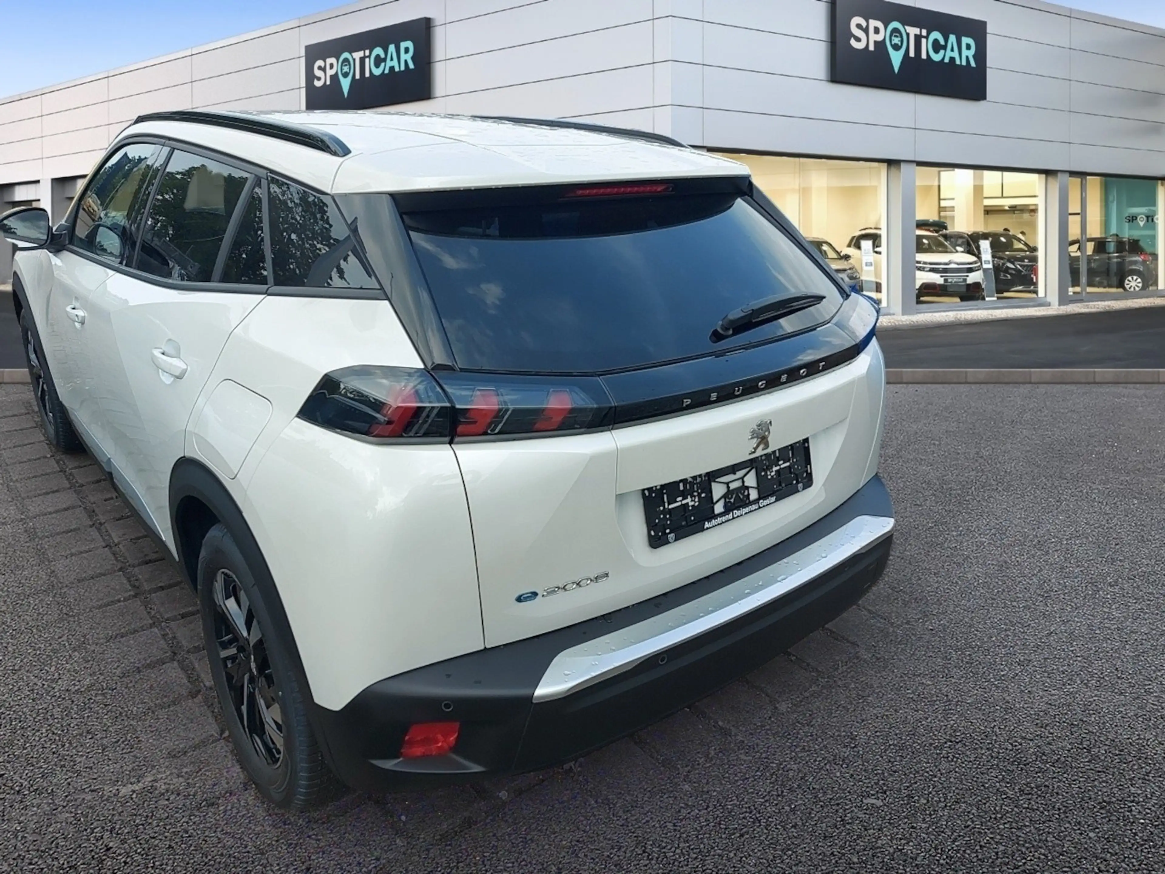 Peugeot e-2008 Allure Pack 136 — photo 5
