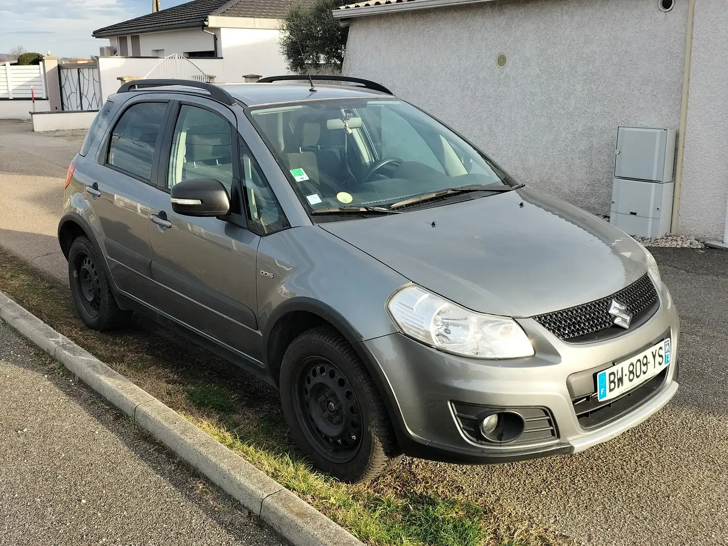 Suzuki SX4 SX4 2.0 DDiS 4X4 GLX Gris - 1