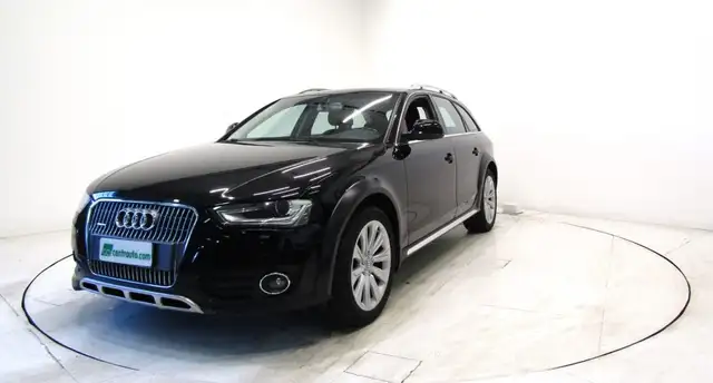 Audi A4 view 3