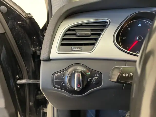 Audi A4 view 14