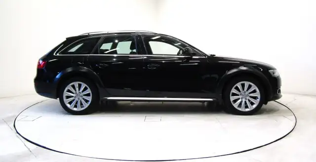 Audi A4 view 30
