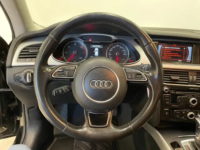 Audi A4 view 16