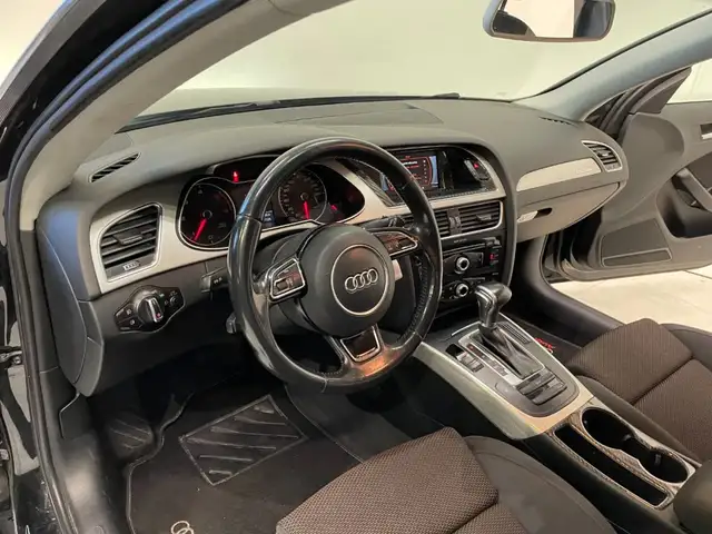 Audi A4 view 15