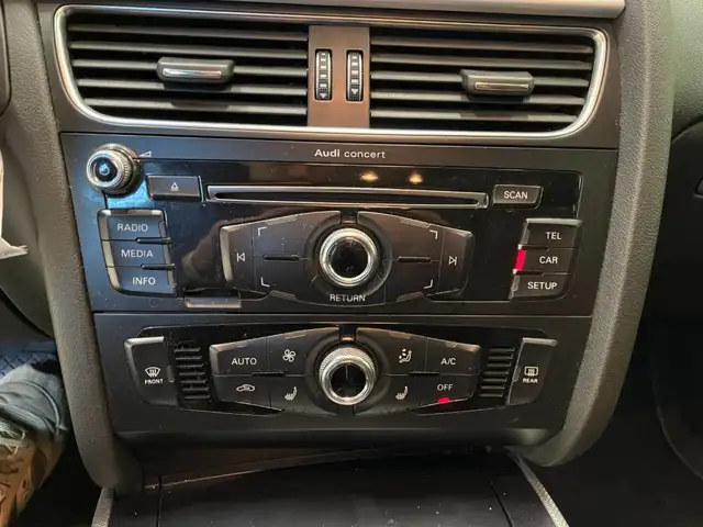 Audi A4 view 12