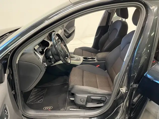 Audi A4 view 6