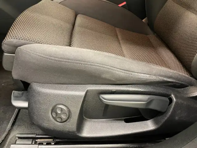 Audi A4 view 27