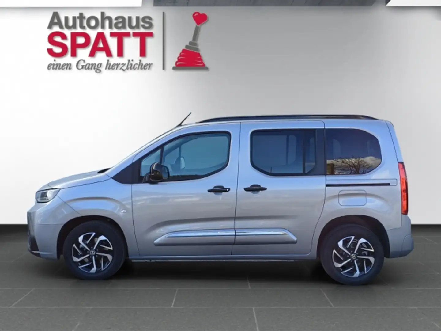 Toyota Proace City Verso  1,5 Diesel 100 Family L1 !! Promt verfügba Silber - 2