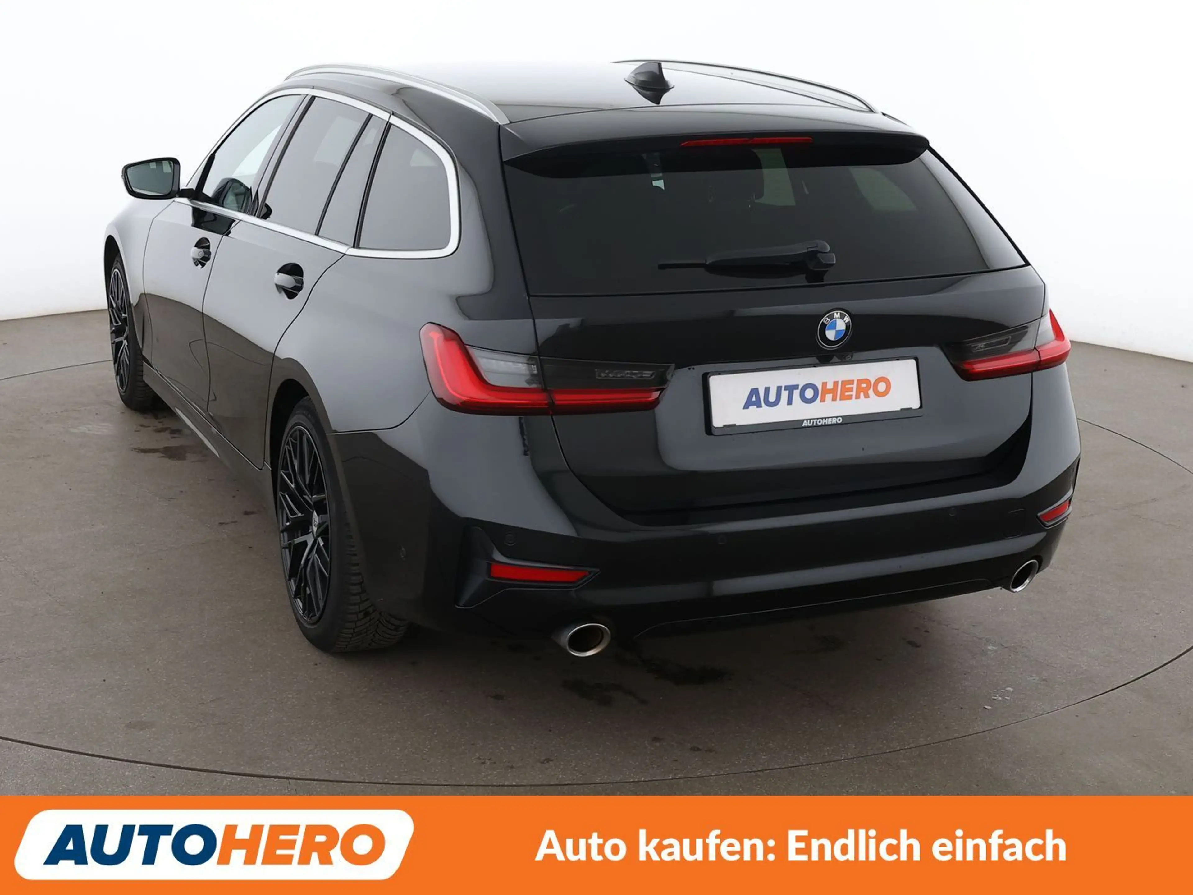 BMW 318 i Sport Line Aut.*NAVI*CAM*TEMPO*SHZ* — photo 4