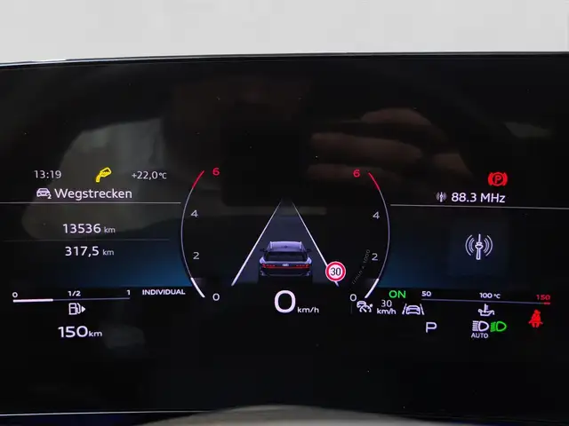Audi A6 view 10