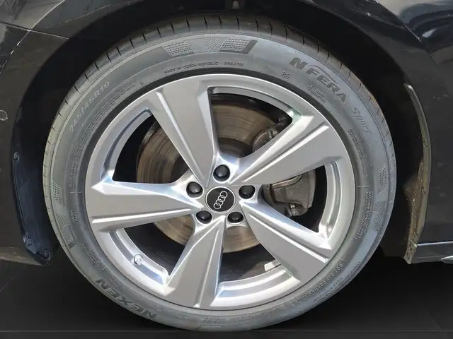 Audi A6 view 7