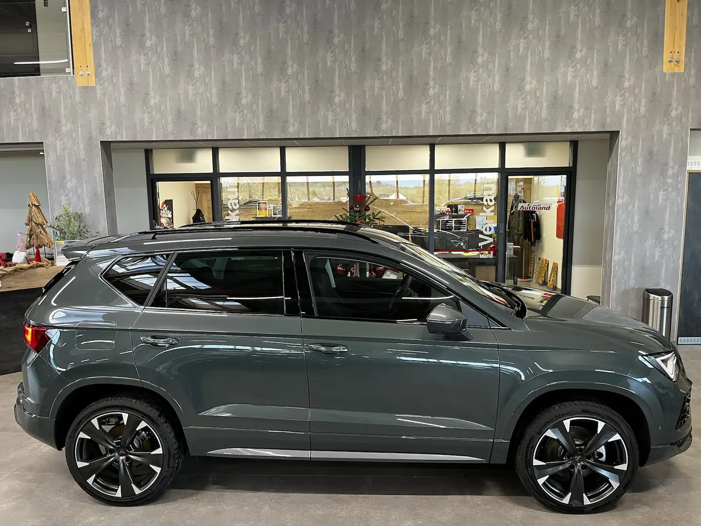 CUPRA Ateca 1.5 TSI DSG AHK Navi ACC Kamera LED Vert - 2