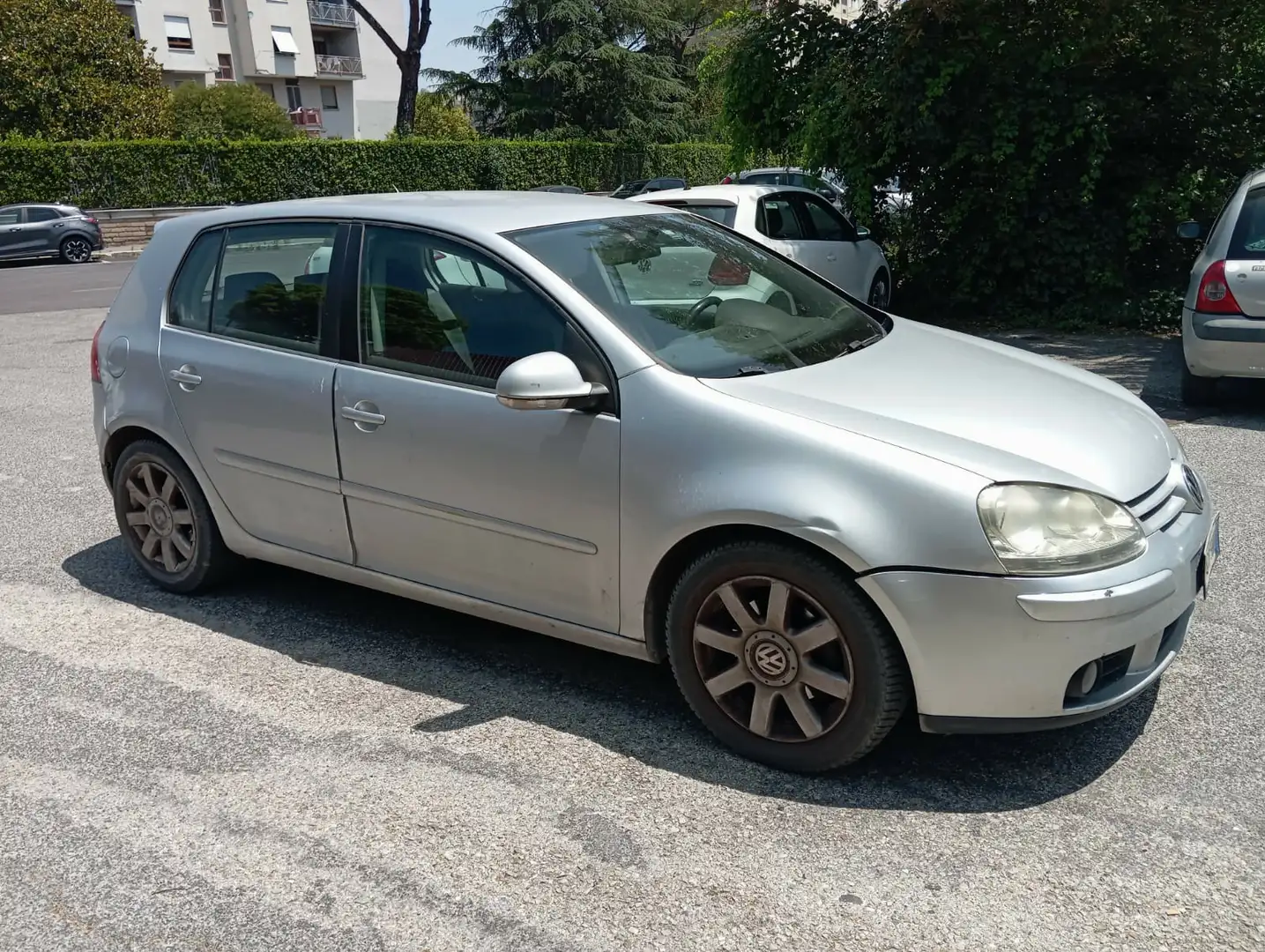 Volkswagen Golf 5p 2.0 tdi Sportline Grigio - 2