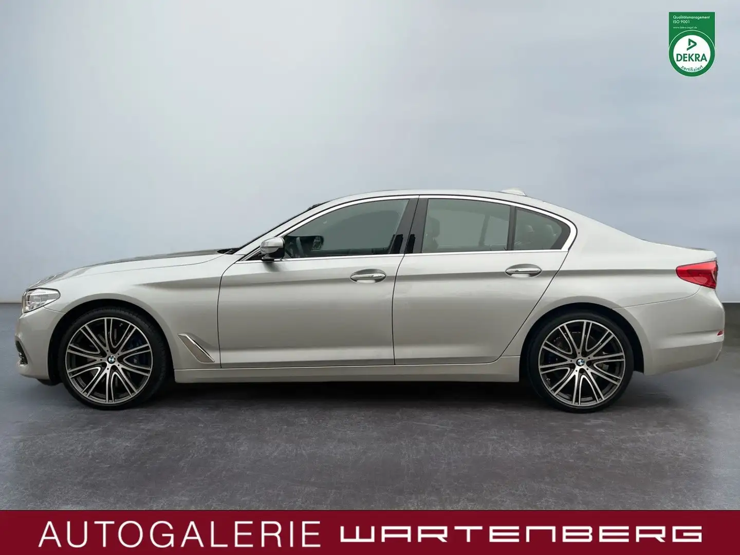 BMW 540 i xDrive Limousine Sport Line//NIGHT//HUD/H&K Argent - 2