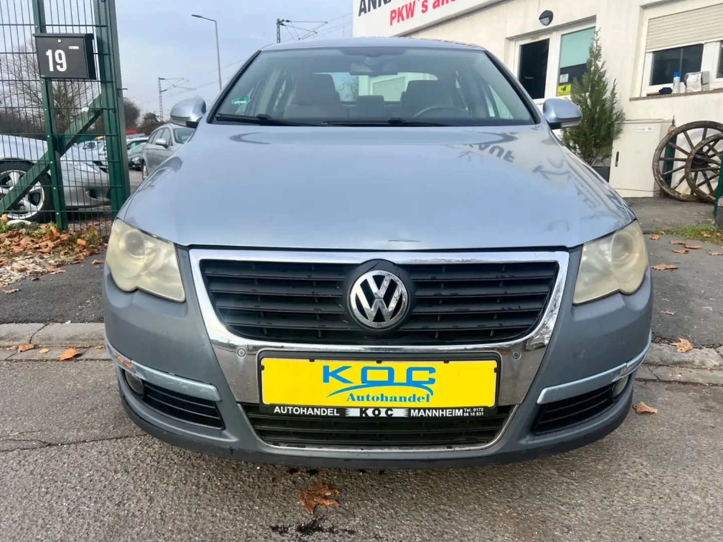Volkswagen Passat Lim. Comfortline Blau - 2