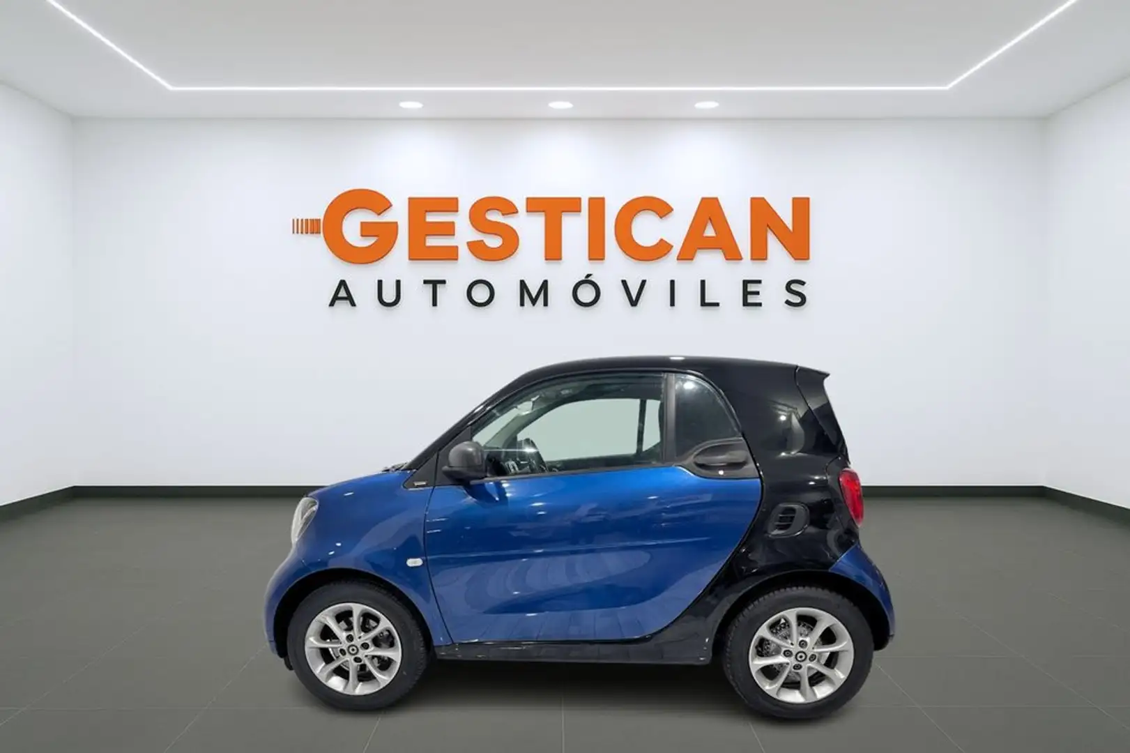smart forTwo 0.9 66kW (90CV) COUPE Azul - 2