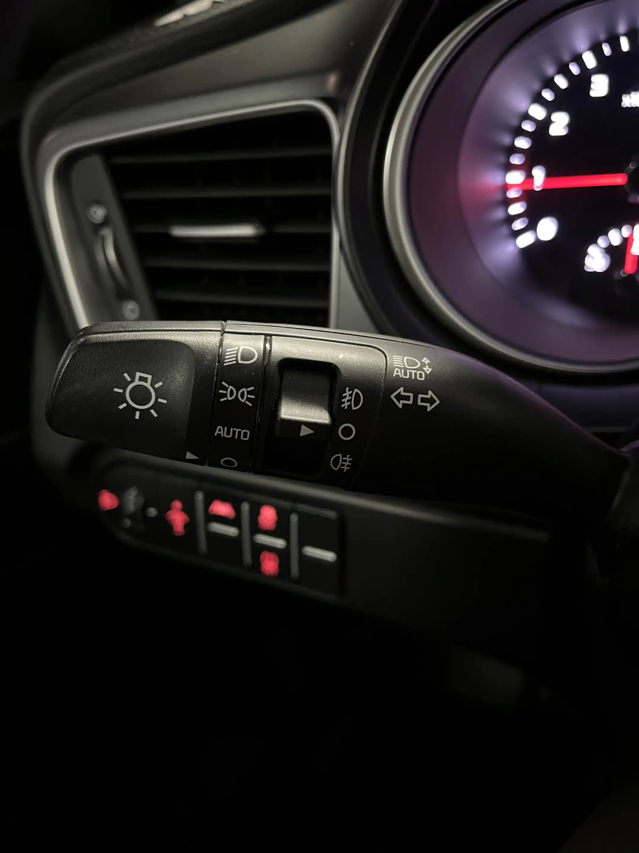 Kia Ceed SW / cee'd SW Sportswagon 1.0 T-GDi DynamicLine 1E EIGN/ECC/CAME — photo 25