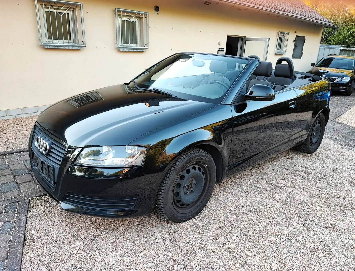 Audi A3 Cabriolet Attraction/SCHECKHEFT/1.HAND Noir - 1