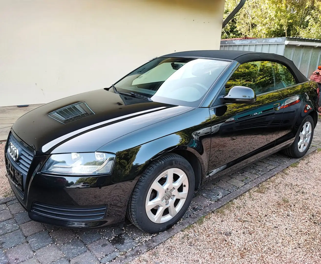 Audi A3 Cabriolet Attraction/SCHECKHEFT/1.HAND Zwart - 1