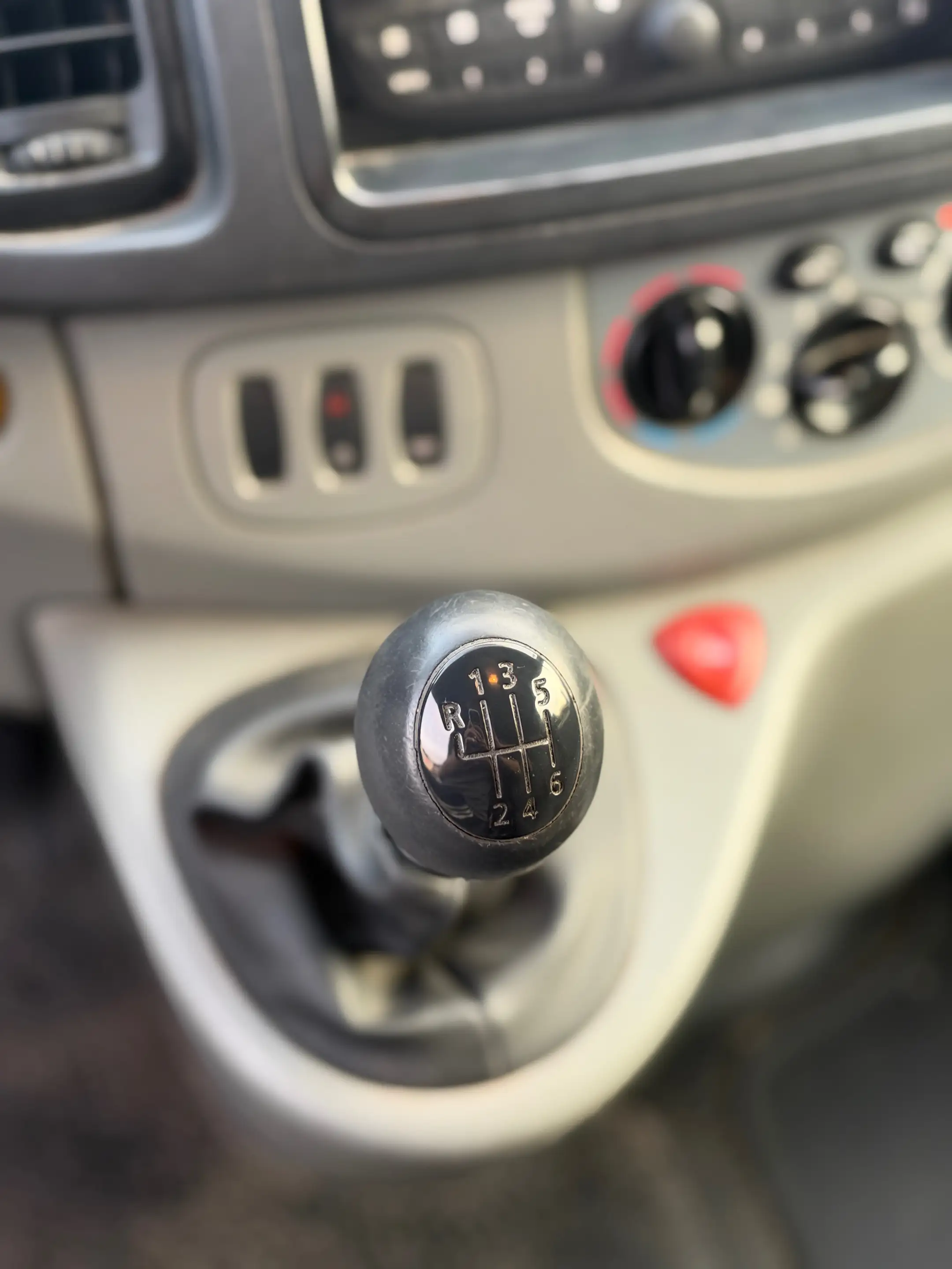 Renault Trafic 2.0 dCi 27 L1H1 Extra FAP (EU5) — photo 13