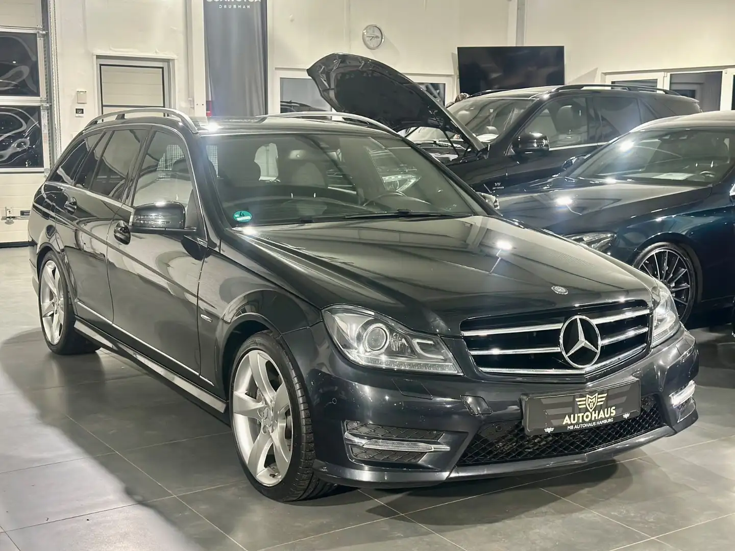 Mercedes-Benz C 250 CGI T, Edition Final,AMG-Paket,LED,AHK,VOL Schwarz - 2