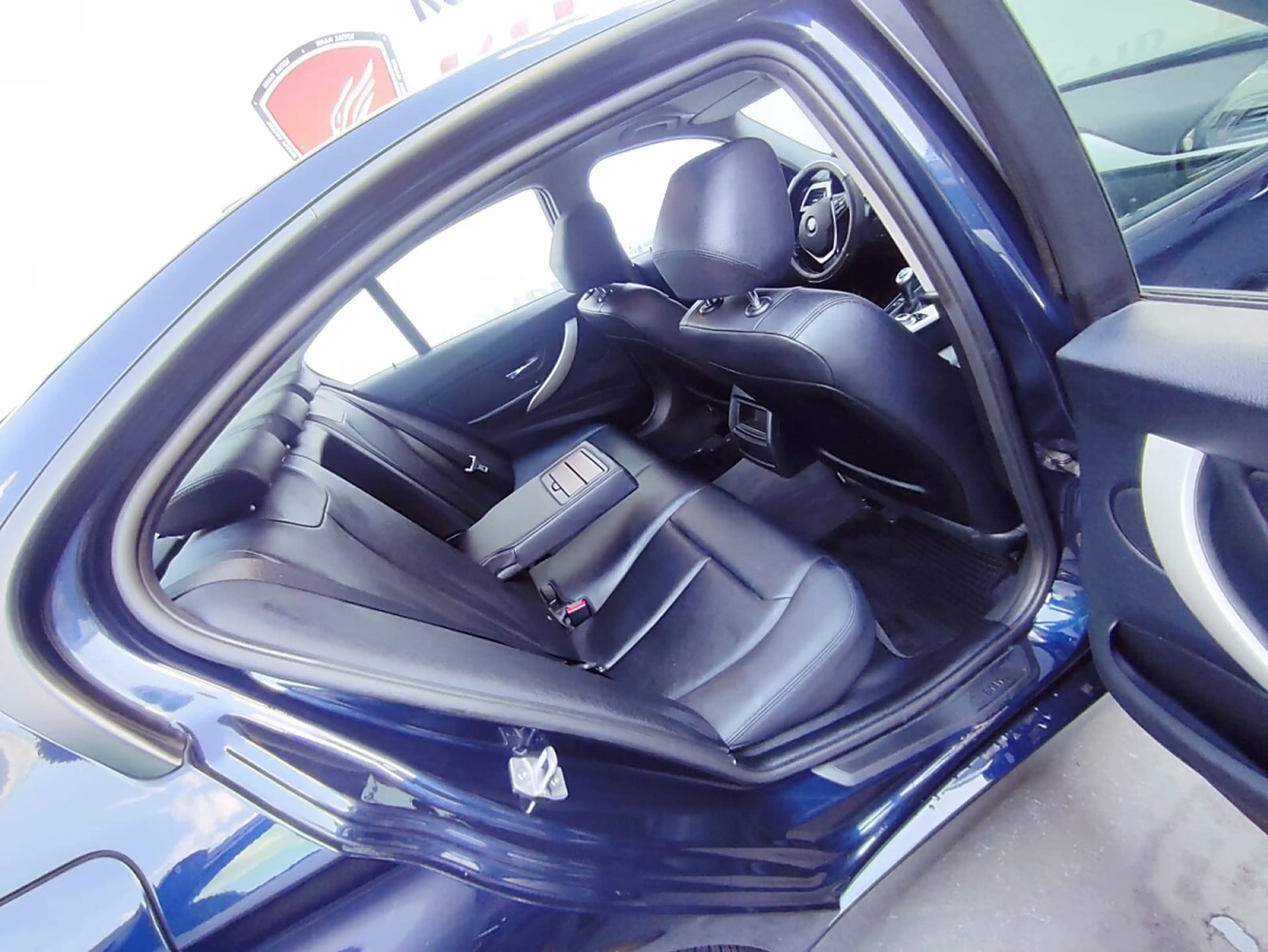 BMW 316 d — photo 11